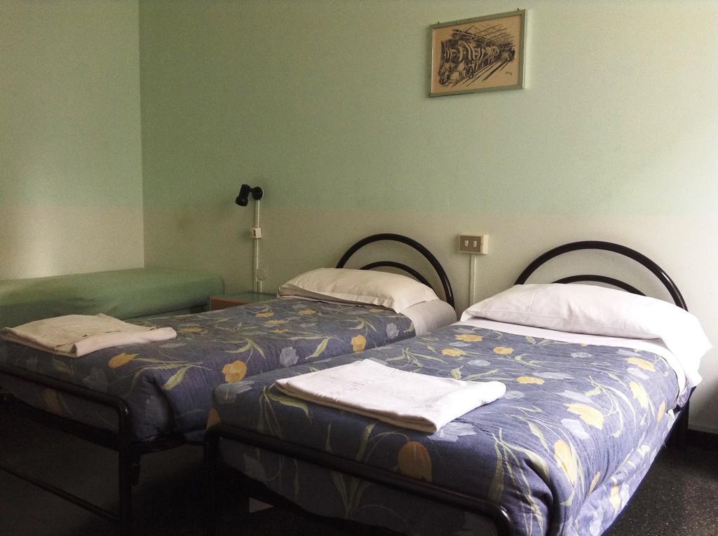 Hotel Bernheof Genoa Room photo